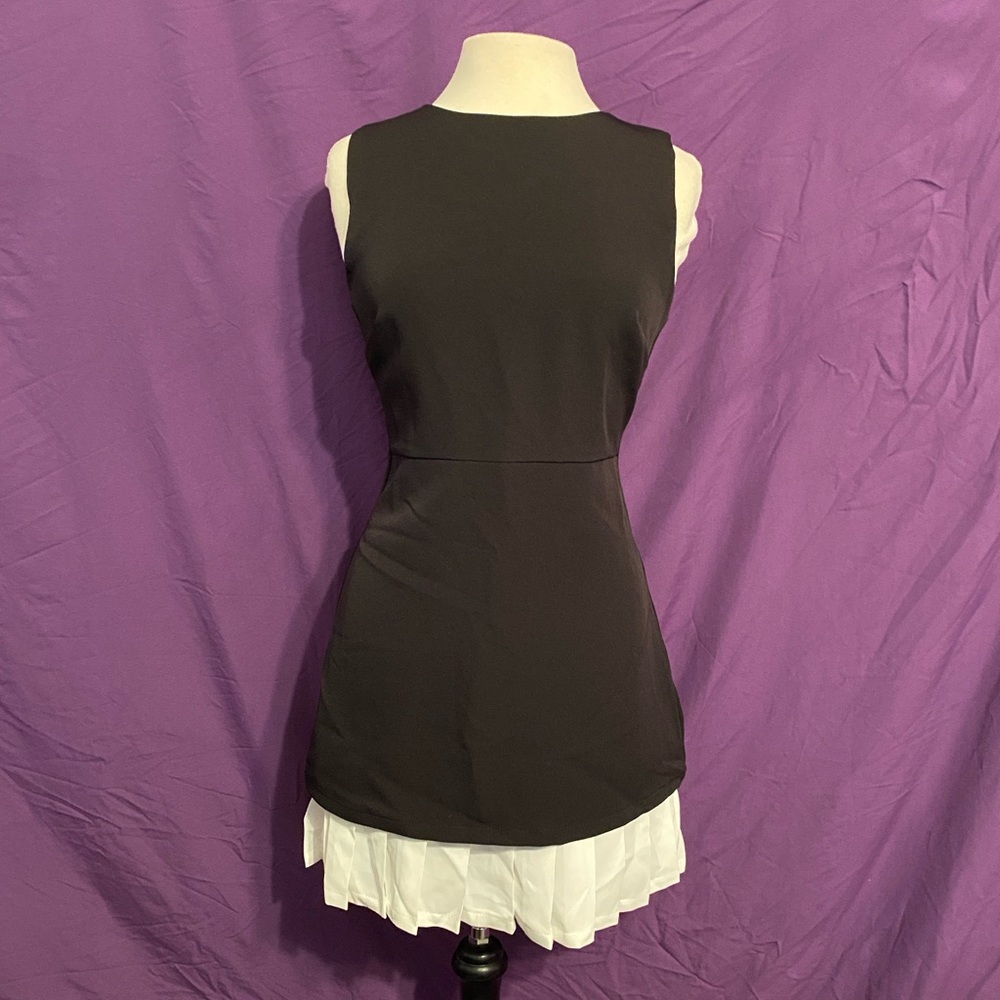 Commense Black Sleeveless Mini Dress with White Ruffle Hem. Size M.
